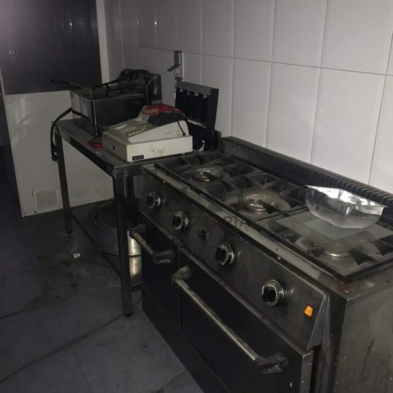 ALQUILER LOCAL EN RÚA BEDOYA
