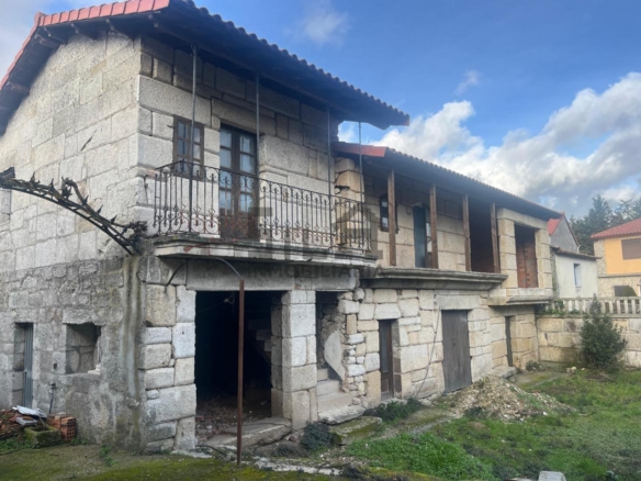 VENTA 3 CASAS EN XINZO