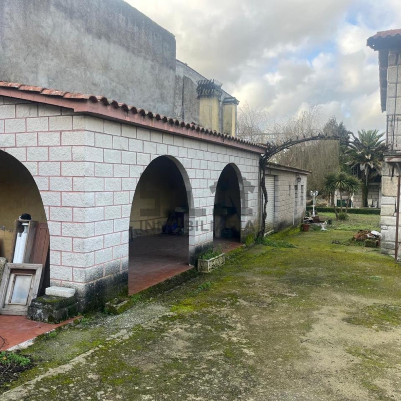 VENTA 3 CASAS EN XINZO
