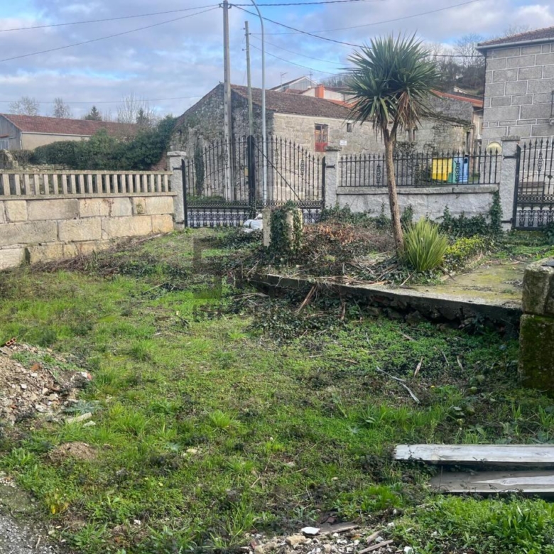 VENTA 3 CASAS EN XINZO