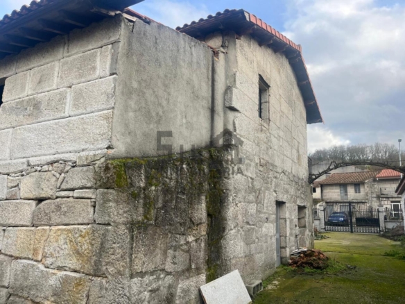 VENTA 3 CASAS EN XINZO