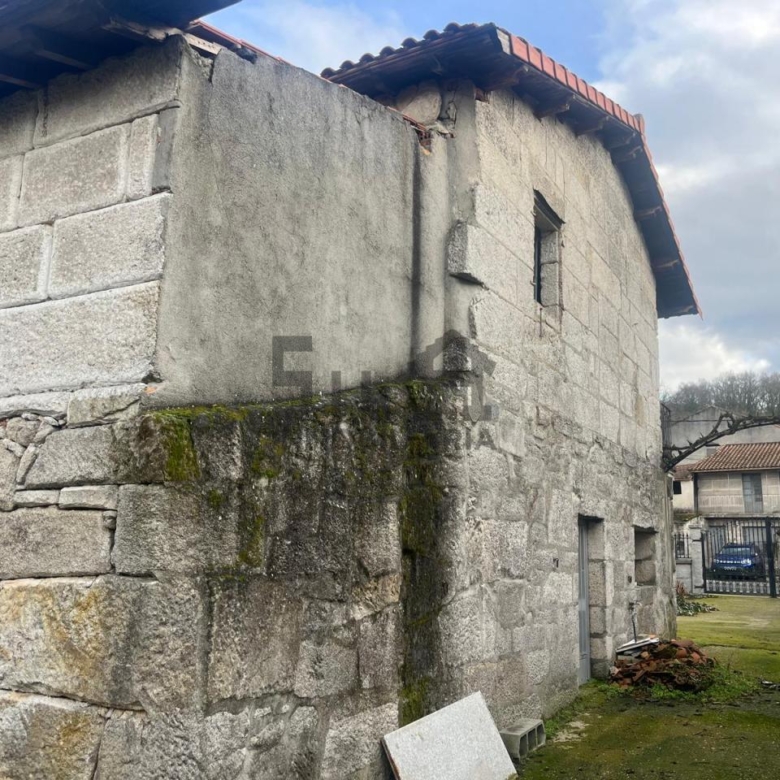 VENTA 3 CASAS EN XINZO