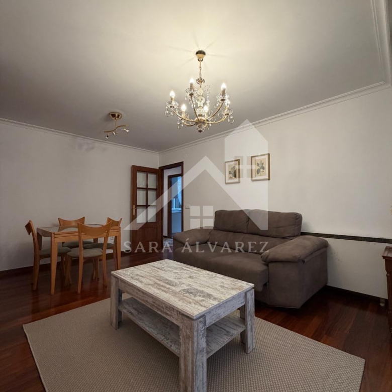 SE ALQUILA LUMINOSO APARTAMENTO DE DOS HABITACIONES CON 2 PLAZAS DE GARAJE  EN JUAN BAUSTISTA ANDRADE ZONA PASARON