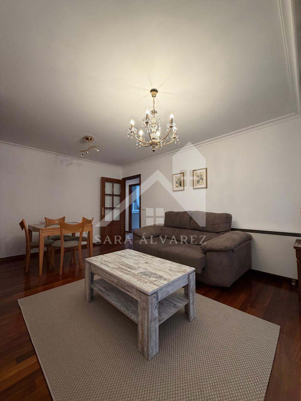 SE ALQUILA LUMINOSO APARTAMENTO DE DOS HABITACIONES CON 2 PLAZAS DE GARAJE  EN JUAN BAUSTISTA ANDRADE ZONA PASARON
