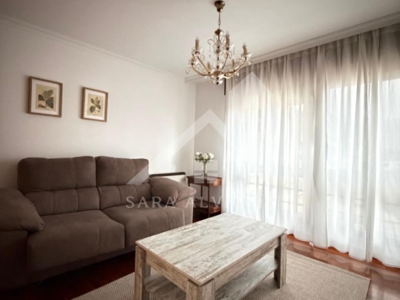 SE ALQUILA LUMINOSO APARTAMENTO DE DOS HABITACIONES CON 2 PLAZAS DE GARAJE  EN JUAN BAUSTISTA ANDRADE ZONA PASARON
