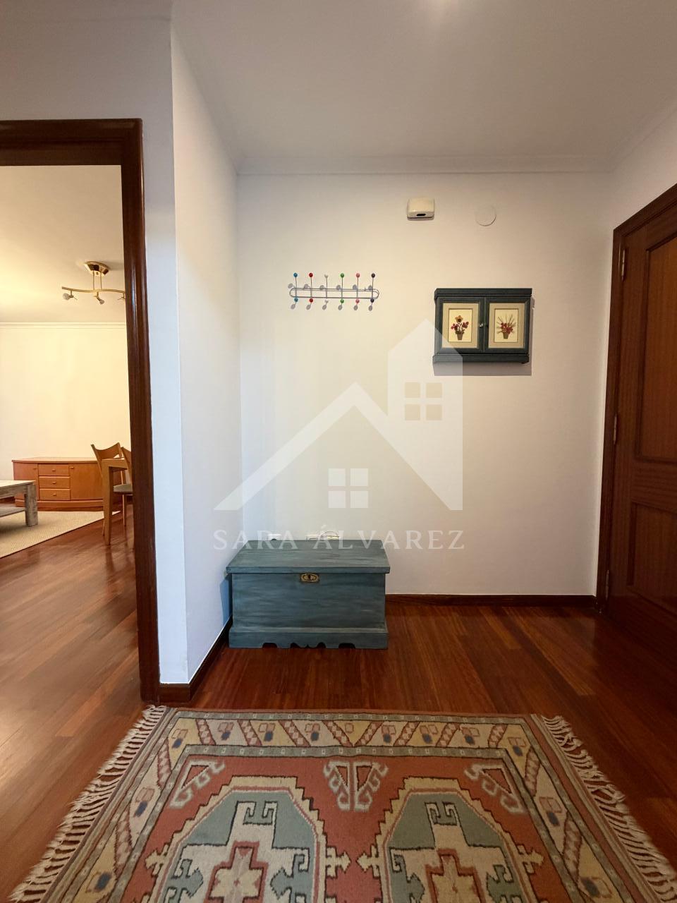 SE ALQUILA LUMINOSO APARTAMENTO DE DOS HABITACIONES CON 2 PLAZAS DE GARAJE  EN JUAN BAUSTISTA ANDRADE ZONA PASARON