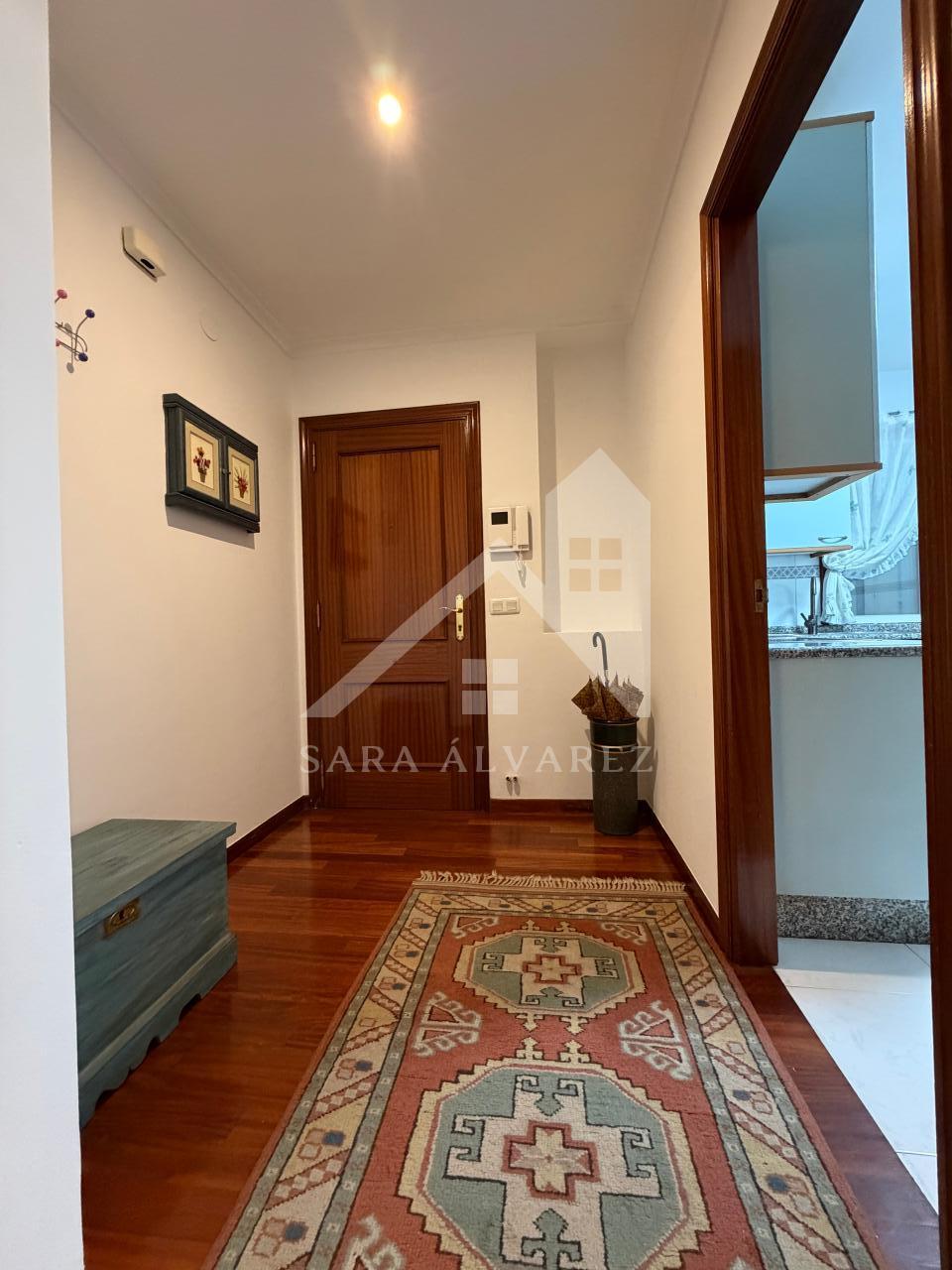 SE ALQUILA LUMINOSO APARTAMENTO DE DOS HABITACIONES CON 2 PLAZAS DE GARAJE  EN JUAN BAUSTISTA ANDRADE ZONA PASARON
