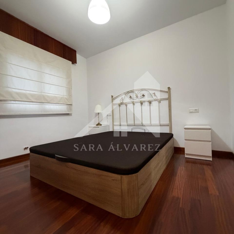 SE ALQUILA LUMINOSO APARTAMENTO DE DOS HABITACIONES CON 2 PLAZAS DE GARAJE  EN JUAN BAUSTISTA ANDRADE ZONA PASARON