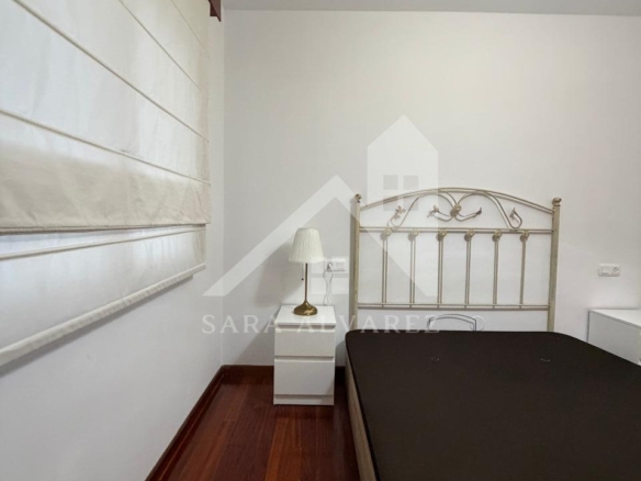 SE ALQUILA LUMINOSO APARTAMENTO DE DOS HABITACIONES CON 2 PLAZAS DE GARAJE  EN JUAN BAUSTISTA ANDRADE ZONA PASARON