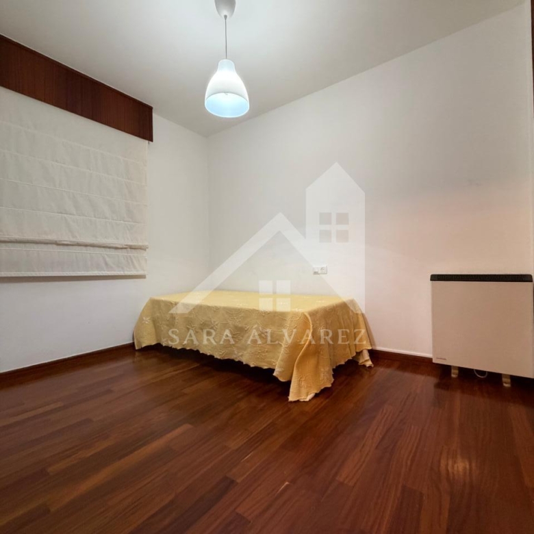 SE ALQUILA LUMINOSO APARTAMENTO DE DOS HABITACIONES CON 2 PLAZAS DE GARAJE  EN JUAN BAUSTISTA ANDRADE ZONA PASARON
