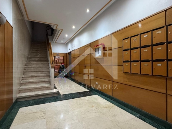 SE ALQUILA LUMINOSO APARTAMENTO DE DOS HABITACIONES CON 2 PLAZAS DE GARAJE  EN JUAN BAUSTISTA ANDRADE ZONA PASARON