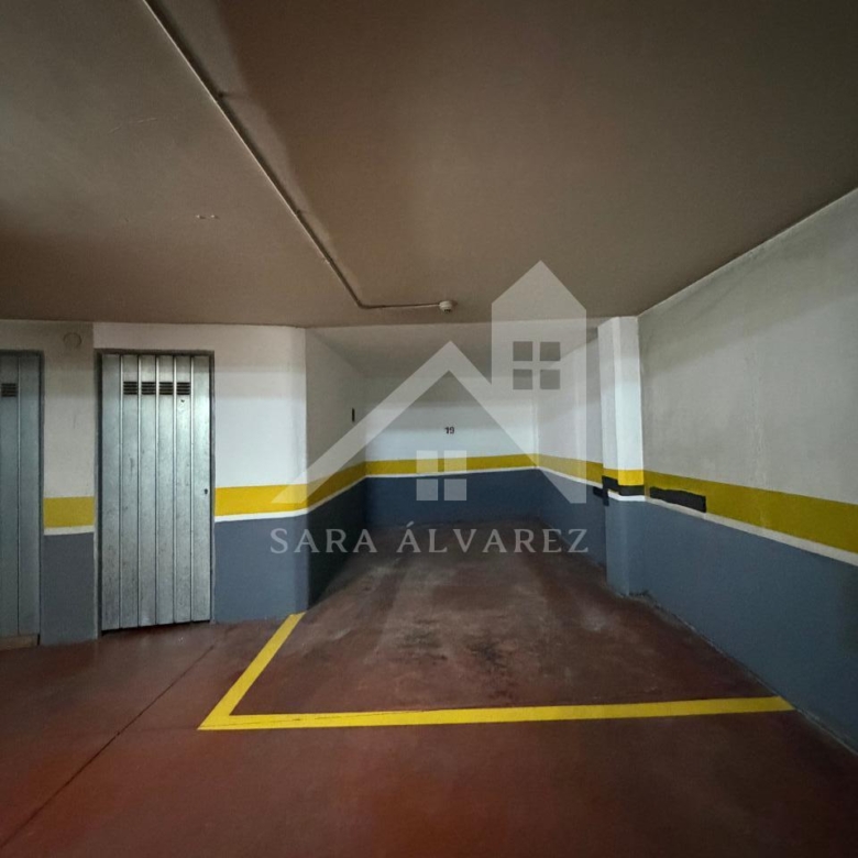 SE ALQUILA LUMINOSO APARTAMENTO DE DOS HABITACIONES CON 2 PLAZAS DE GARAJE  EN JUAN BAUSTISTA ANDRADE ZONA PASARON