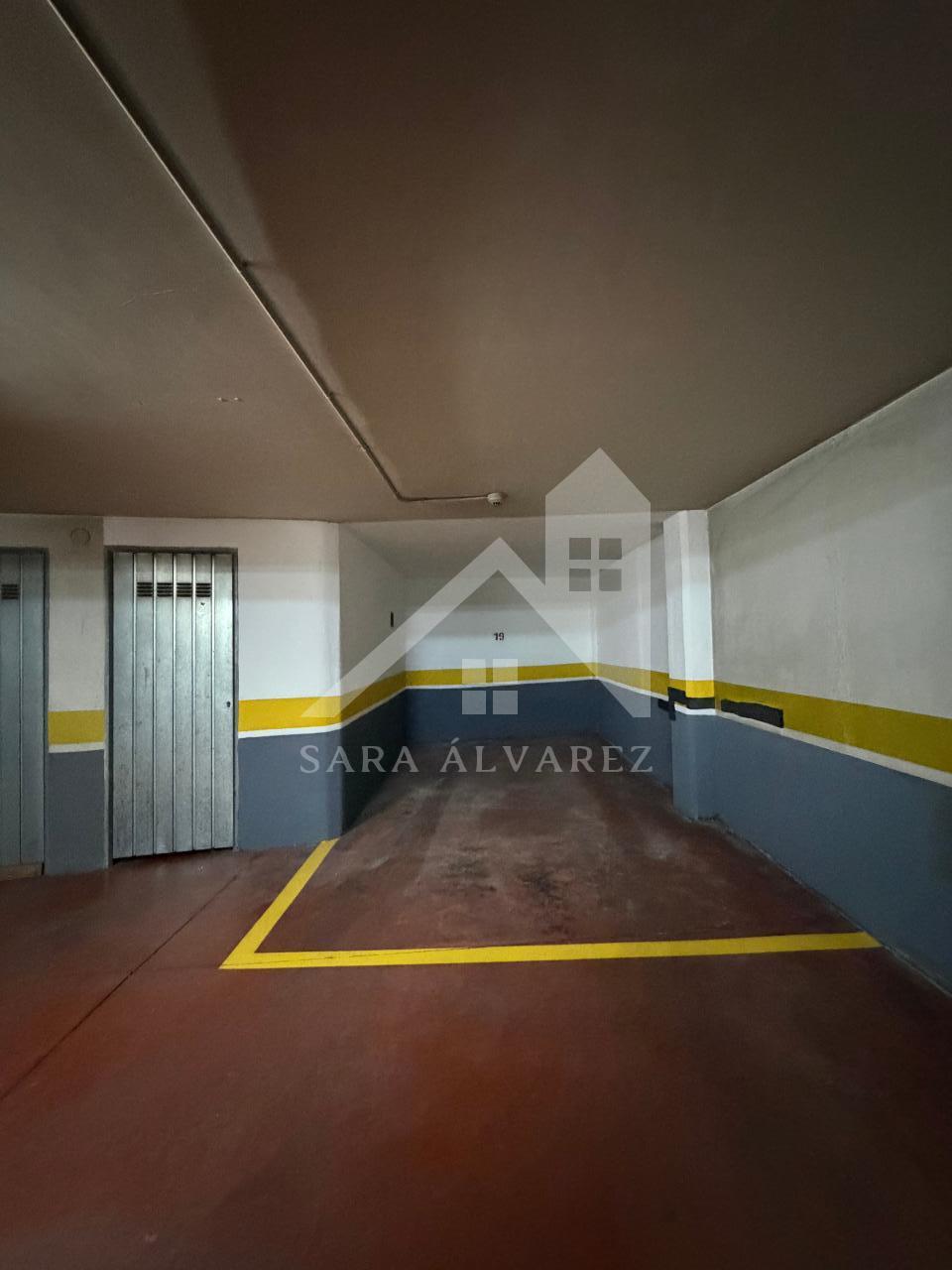 SE ALQUILA LUMINOSO APARTAMENTO DE DOS HABITACIONES CON 2 PLAZAS DE GARAJE  EN JUAN BAUSTISTA ANDRADE ZONA PASARON