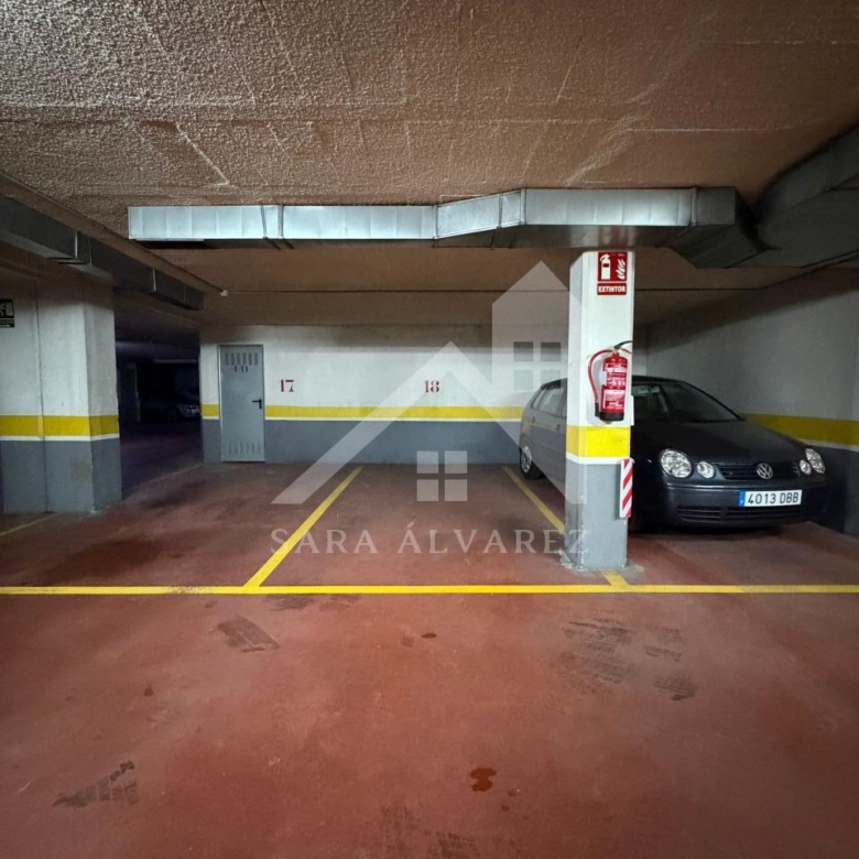 SE ALQUILA LUMINOSO APARTAMENTO DE DOS HABITACIONES CON 2 PLAZAS DE GARAJE  EN JUAN BAUSTISTA ANDRADE ZONA PASARON