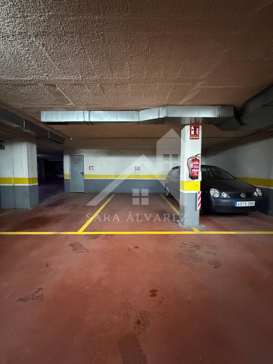 SE ALQUILA LUMINOSO APARTAMENTO DE DOS HABITACIONES CON 2 PLAZAS DE GARAJE  EN JUAN BAUSTISTA ANDRADE ZONA PASARON
