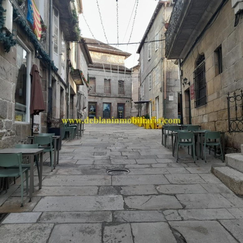 SE ALQUILA LOCAL COMERCIAL LÓBREGO A 50m DE LA CATEDRAL EN TUI