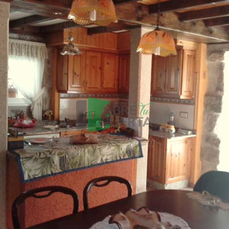 Casa en venta en PADERENE DE ALLARIZ