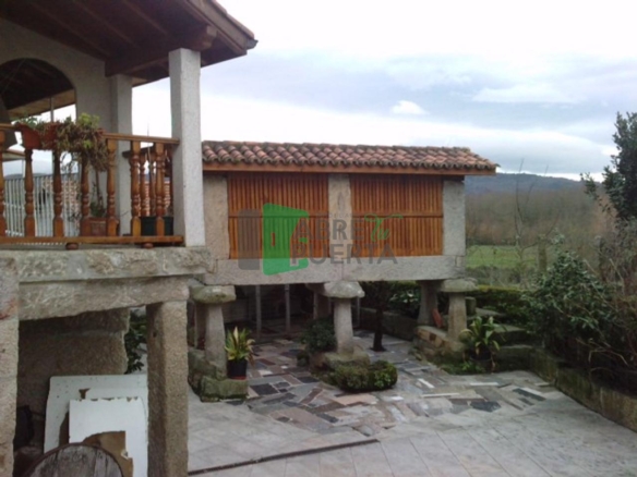 Casa en venta en PADERENE DE ALLARIZ