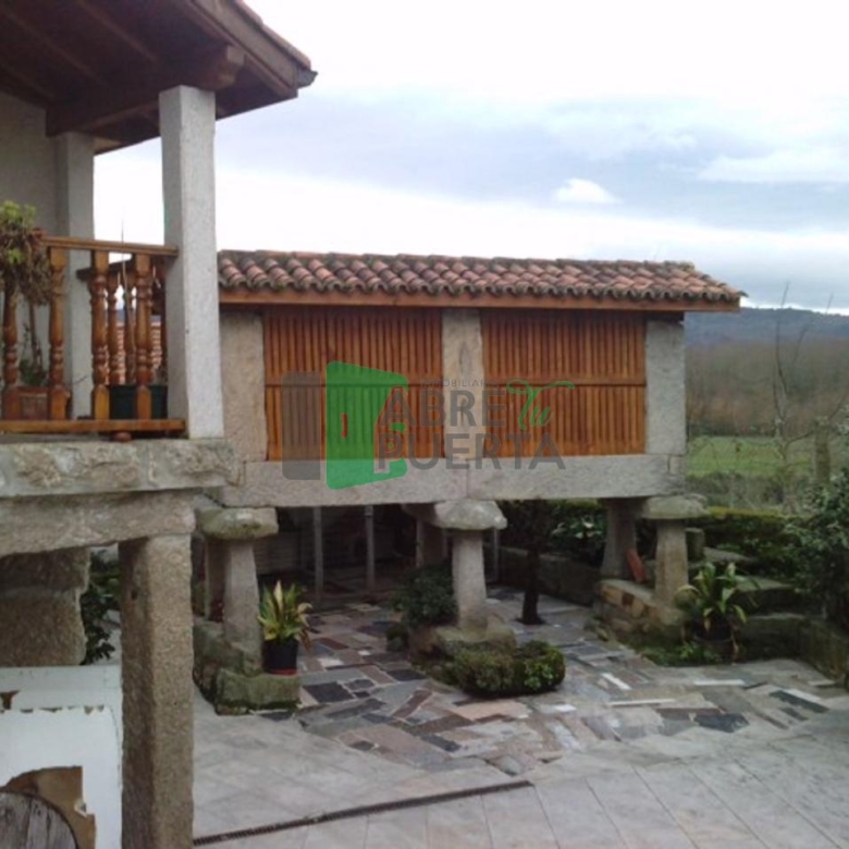 Casa en venta en PADERENE DE ALLARIZ