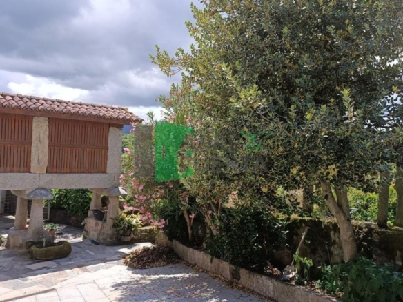 Casa en venta en PADERENE DE ALLARIZ