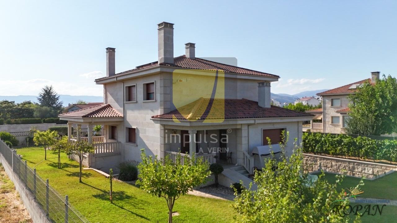 176959896349200043662_176103668795 Chalet en VERIN
