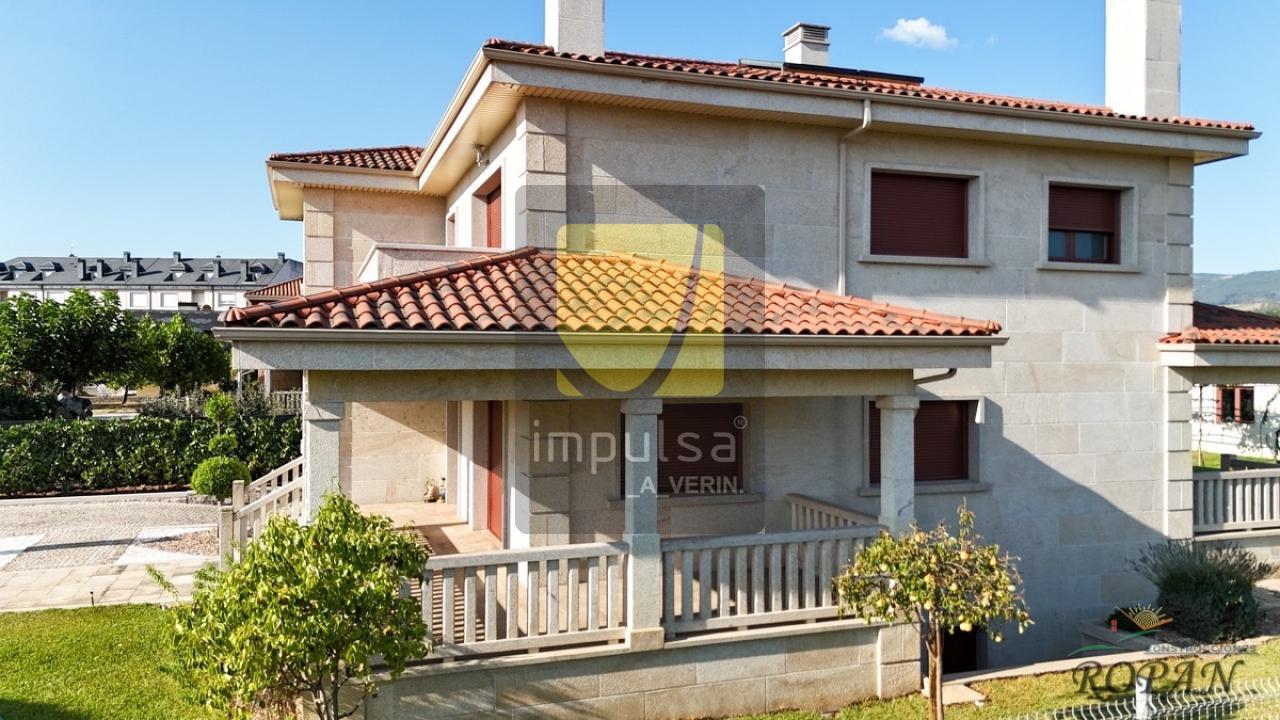 176959896892900043662_176103669010 Chalet en VERIN