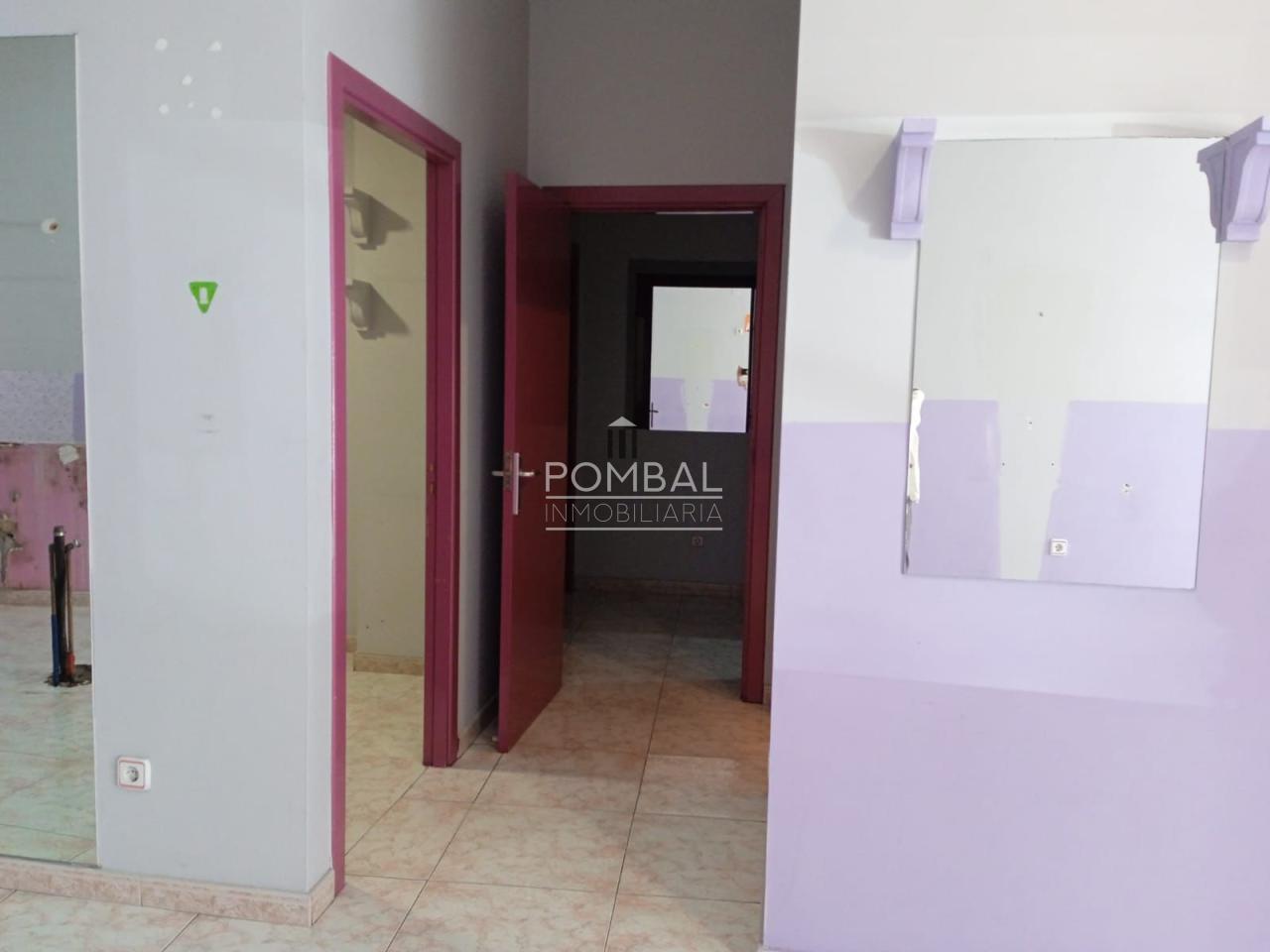 176960365170600028770_176959731243 Amplio local en alquiler en calle comercial