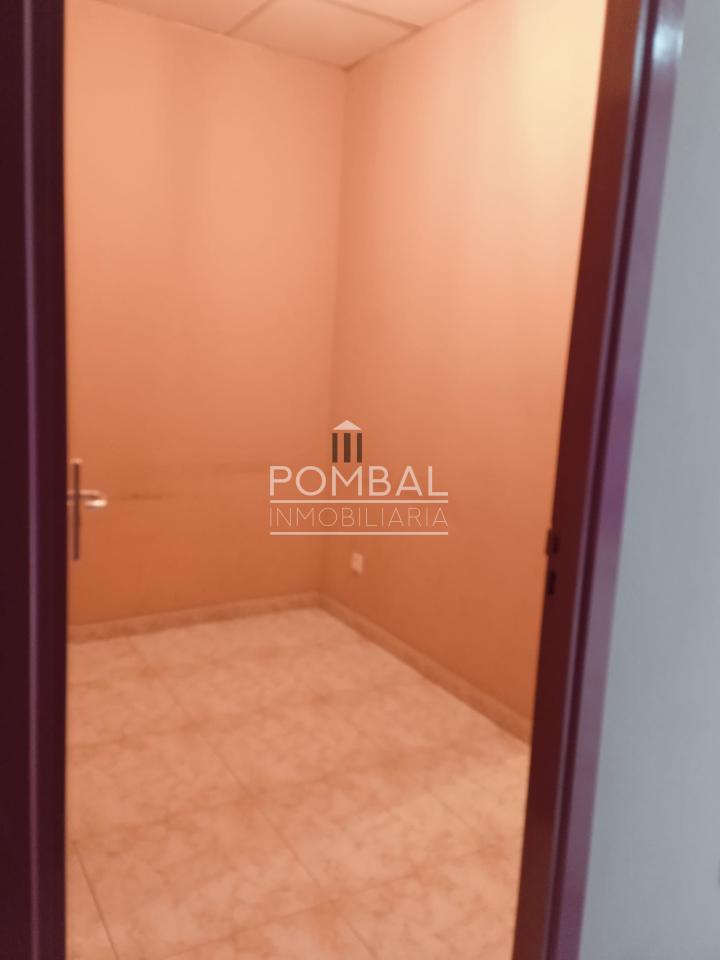 176960365317200028770_176959731620 Amplio local en alquiler en calle comercial