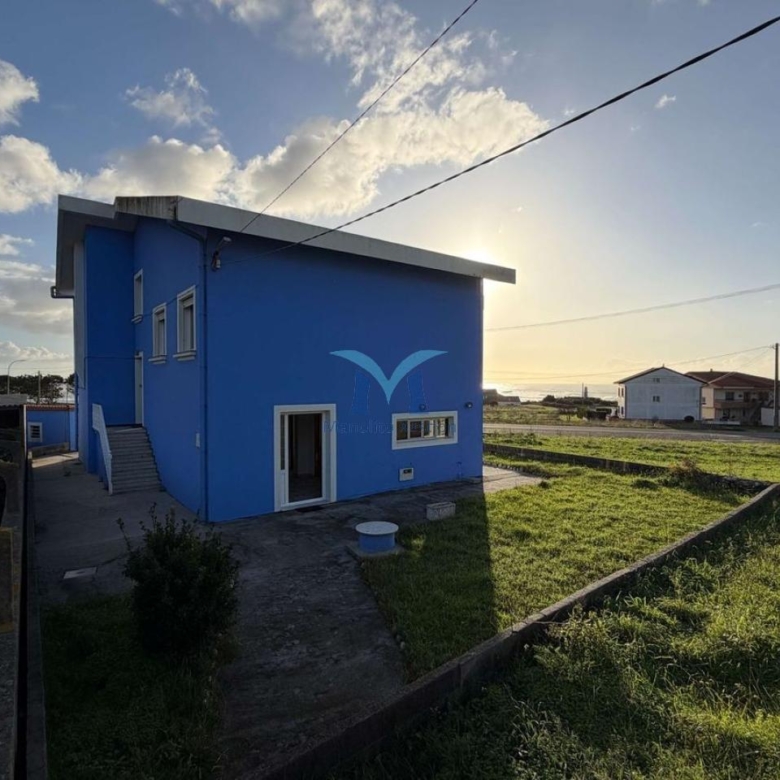 Casa con terreno y Vistas al Mar