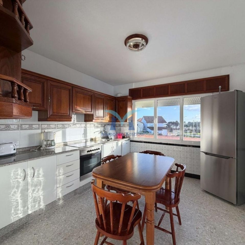 Casa con terreno y Vistas al Mar