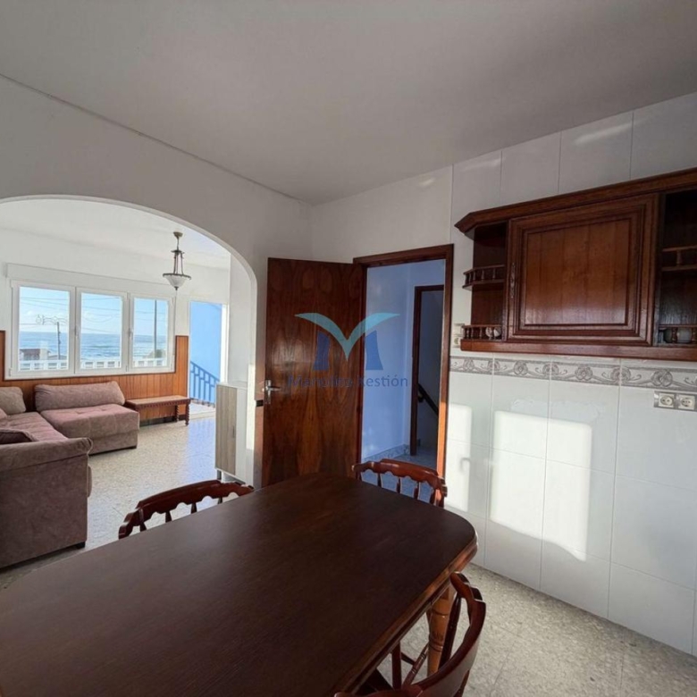 Casa con terreno y Vistas al Mar