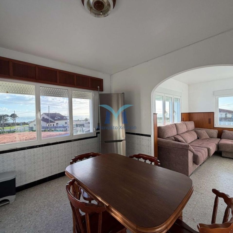Casa con terreno y Vistas al Mar
