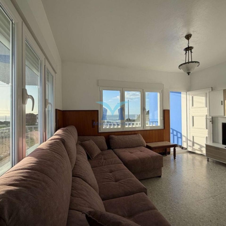 Casa con terreno y Vistas al Mar