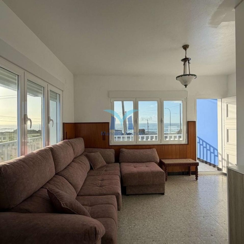 Casa con terreno y Vistas al Mar