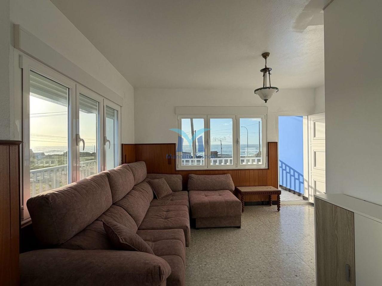 Casa con terreno y Vistas al Mar