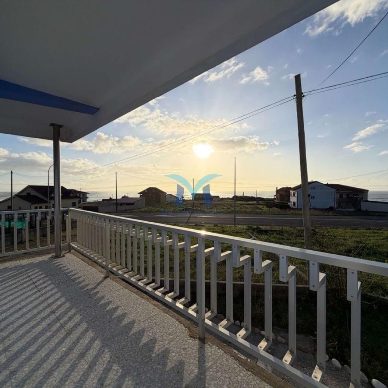 Casa con terreno y Vistas al Mar