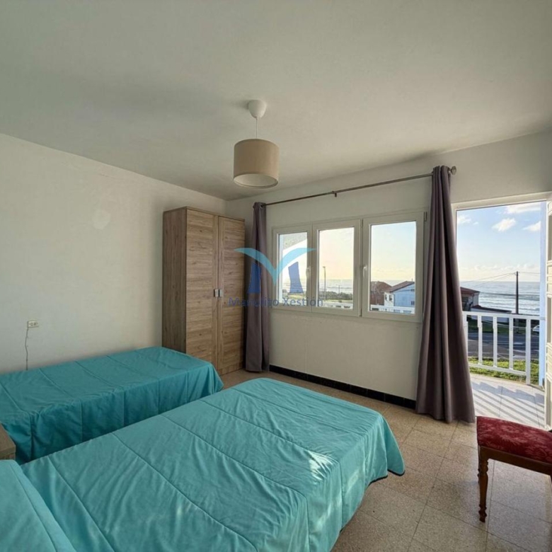 Casa con terreno y Vistas al Mar