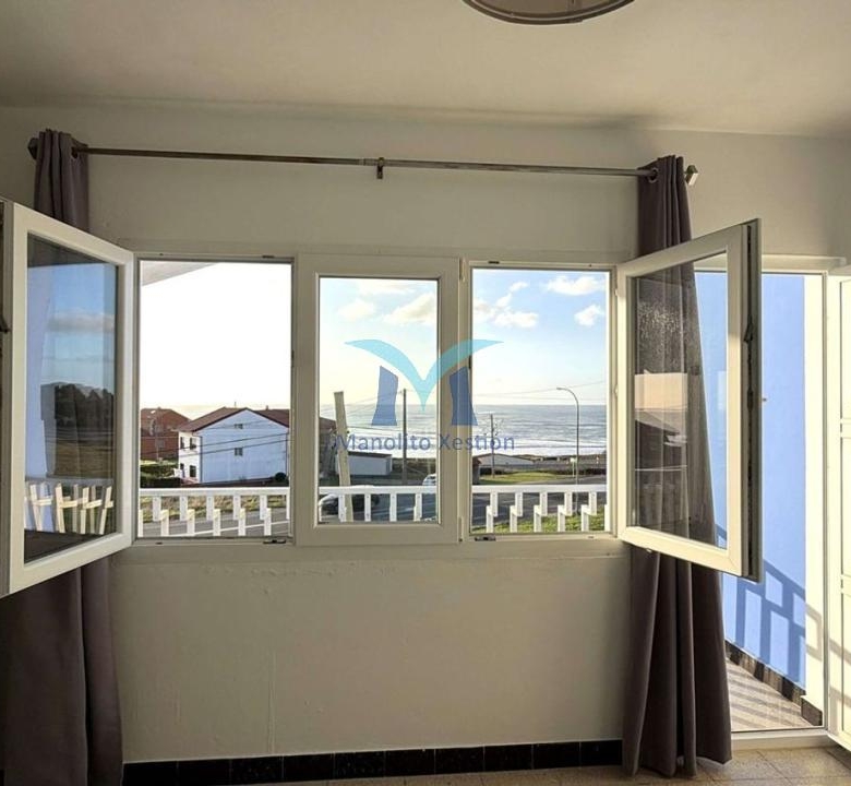 Casa con terreno y Vistas al Mar