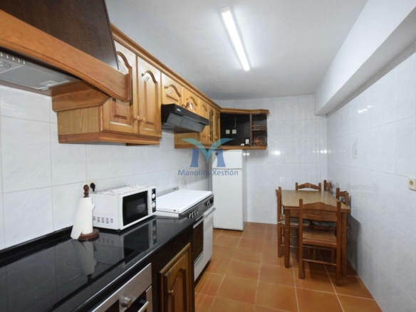 Casa de Piedra con Terraza y Vistas al Mar