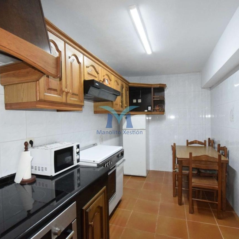 Casa de Piedra con Terraza y Vistas al Mar