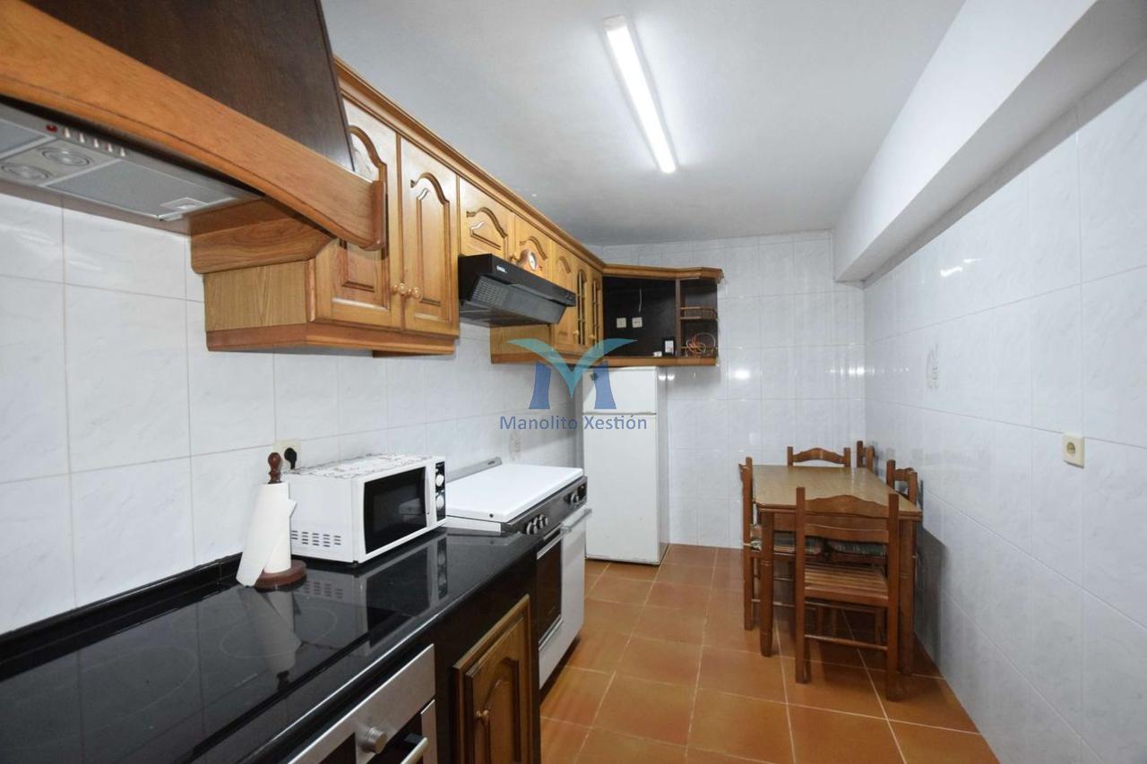 Casa de Piedra con Terraza y Vistas al Mar