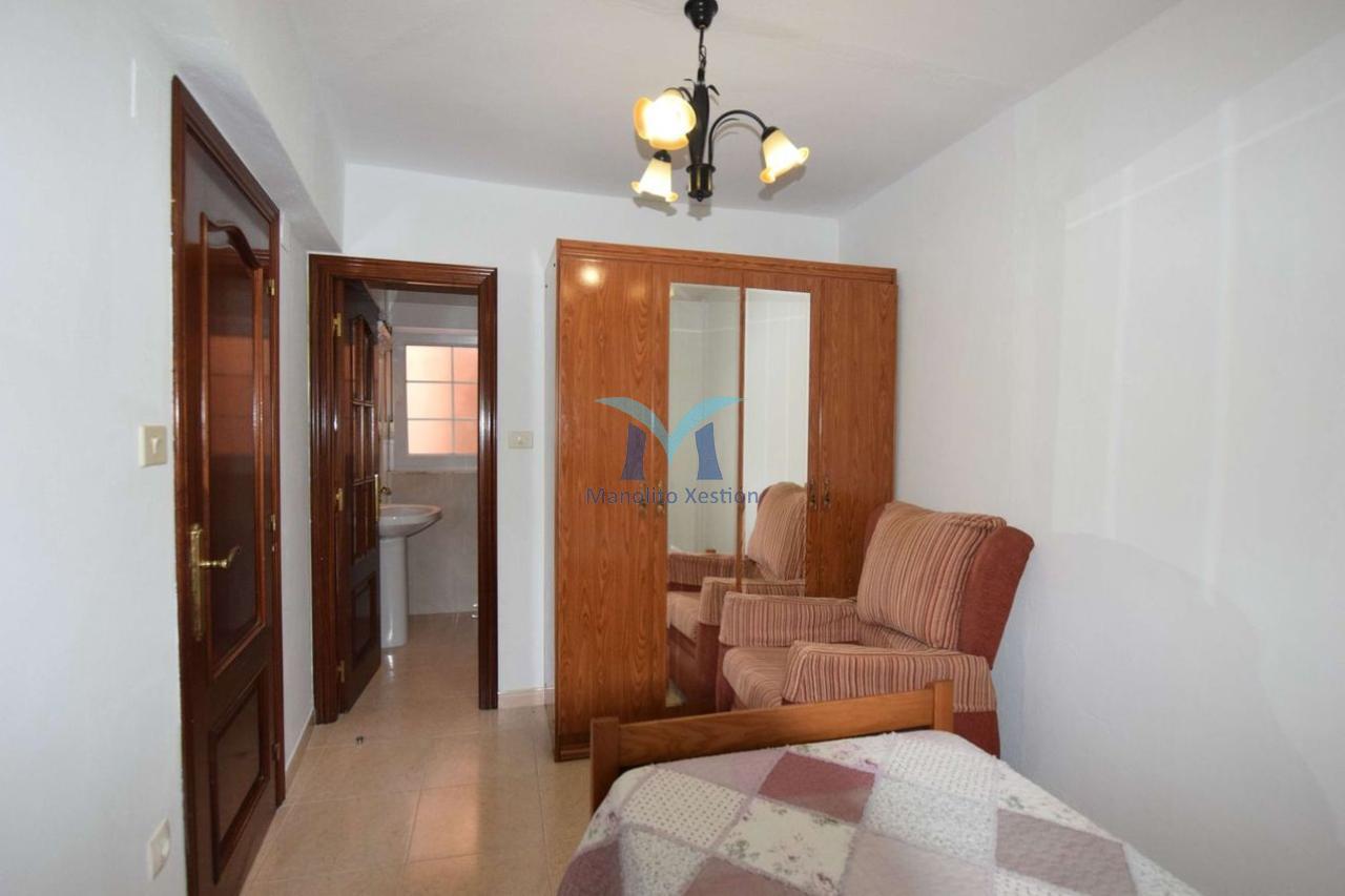 Casa de Piedra con Terraza y Vistas al Mar