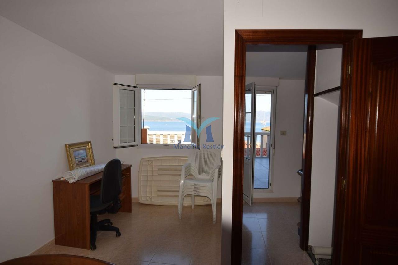 Casa de Piedra con Terraza y Vistas al Mar