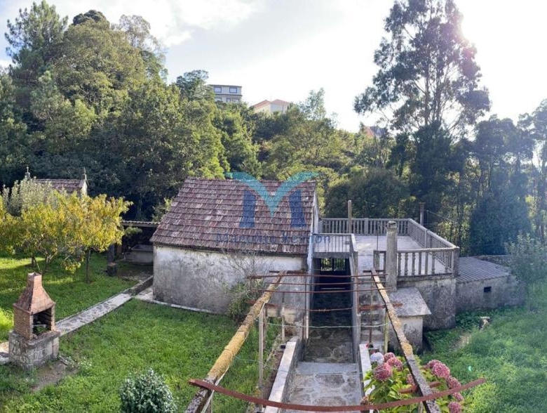 Casa con Parcela Cerrada en Ameixenda – Cee