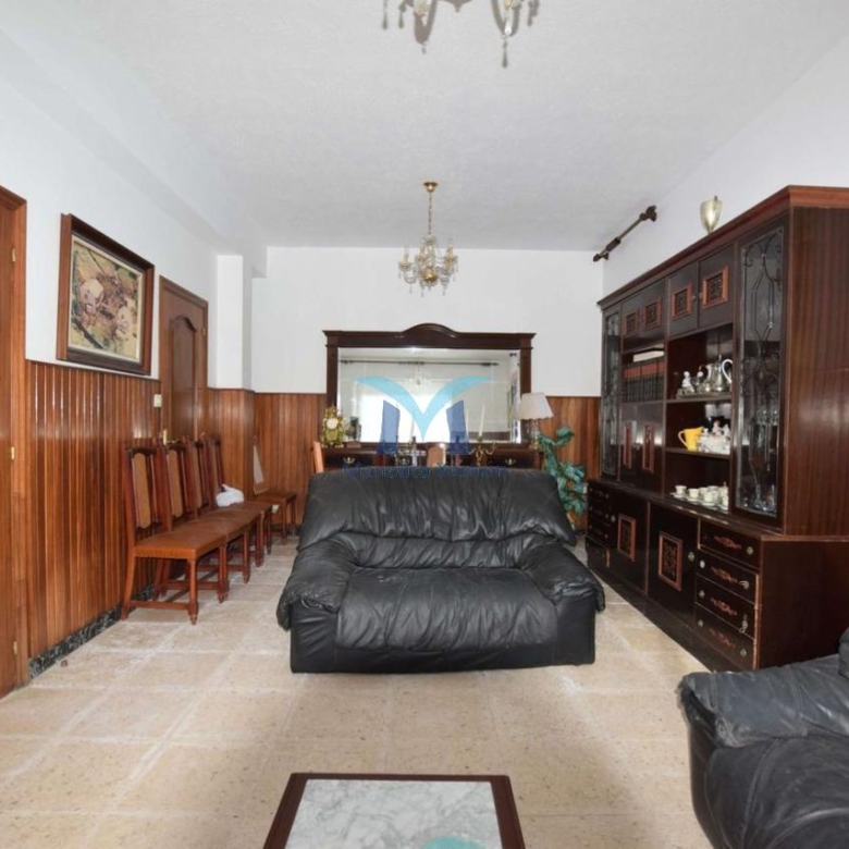 Casa con Parcela Cerrada en Ameixenda – Cee