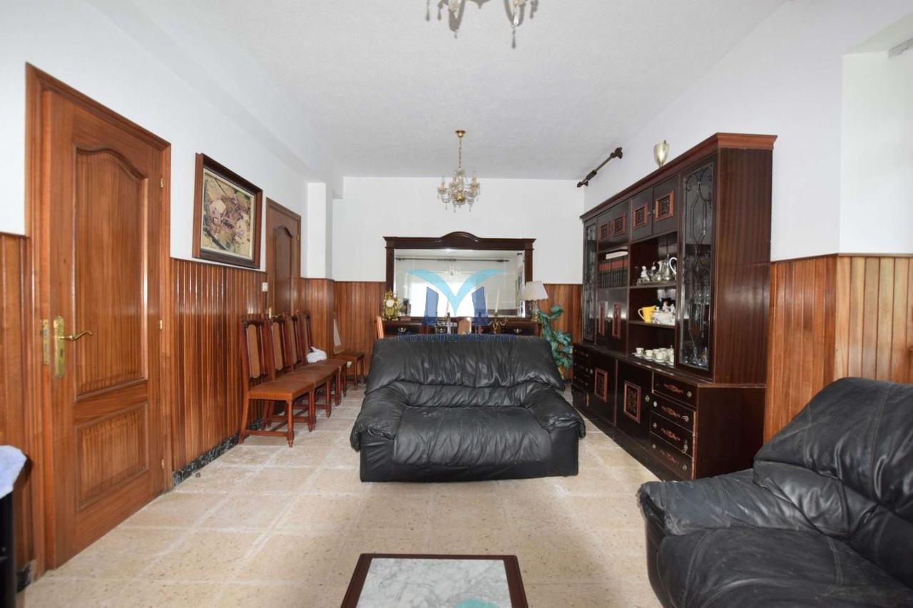 176987889980200043701_176976372604 Casa con Parcela Cerrada en Ameixenda – Cee