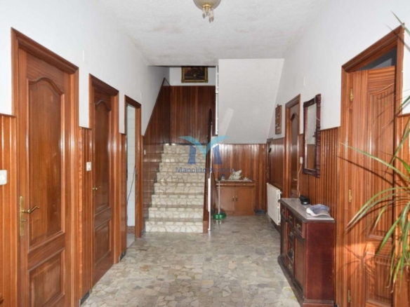 Casa con Parcela Cerrada en Ameixenda – Cee