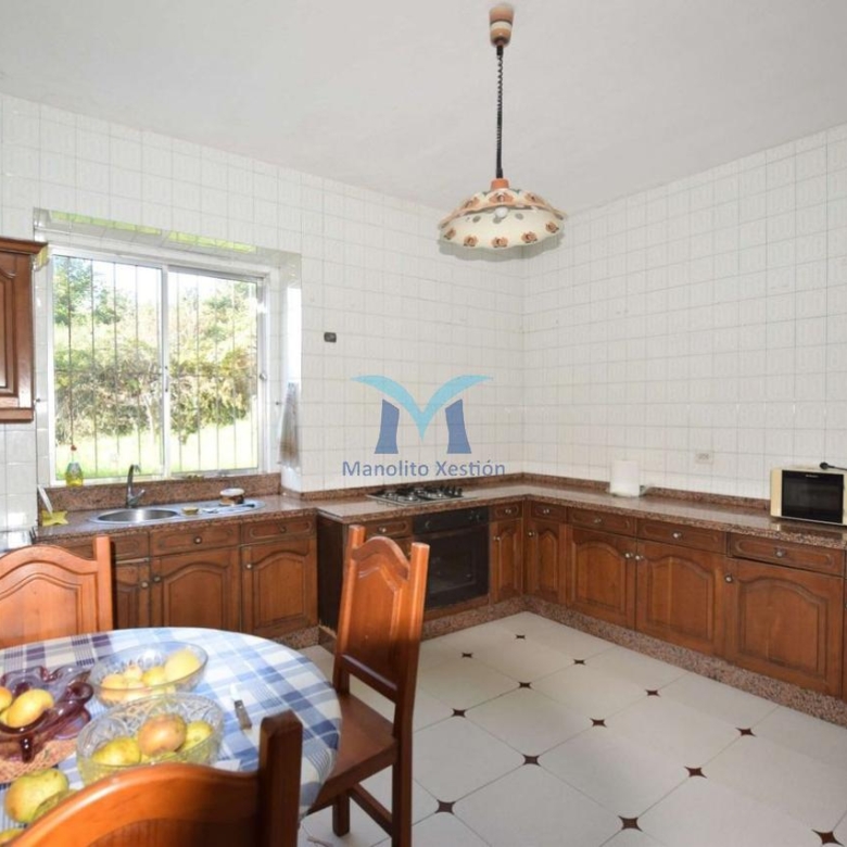 Casa con Parcela Cerrada en Ameixenda – Cee