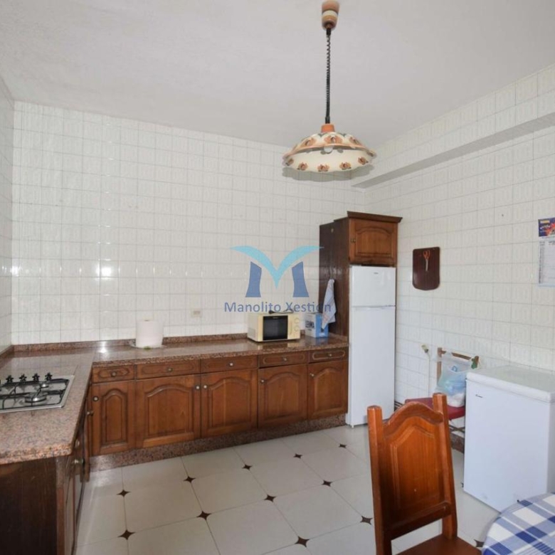 Casa con Parcela Cerrada en Ameixenda – Cee
