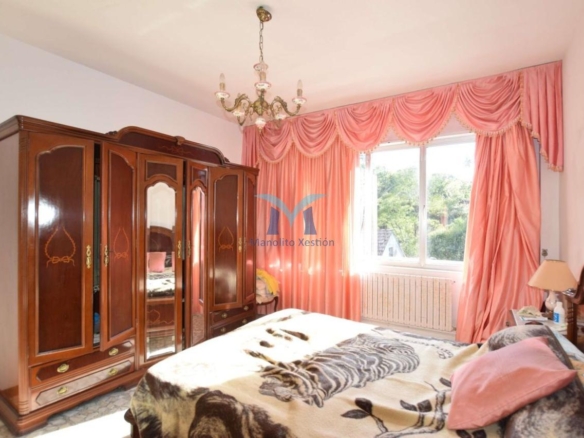 Casa con Parcela Cerrada en Ameixenda – Cee